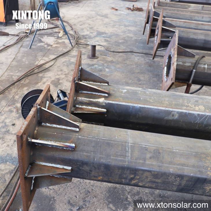 Galvanized Steel Light Pole Galvanized Steel Light Pole